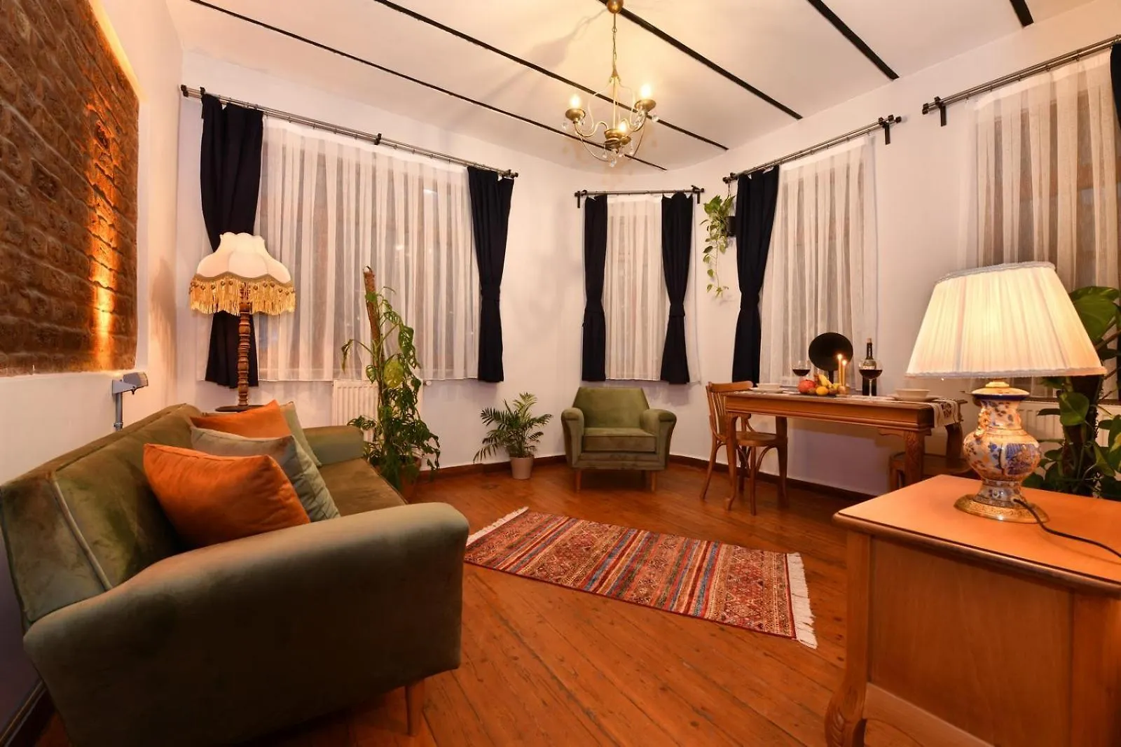 Historical Levantine Flat @Heart Of Taksim 伊斯坦布尔