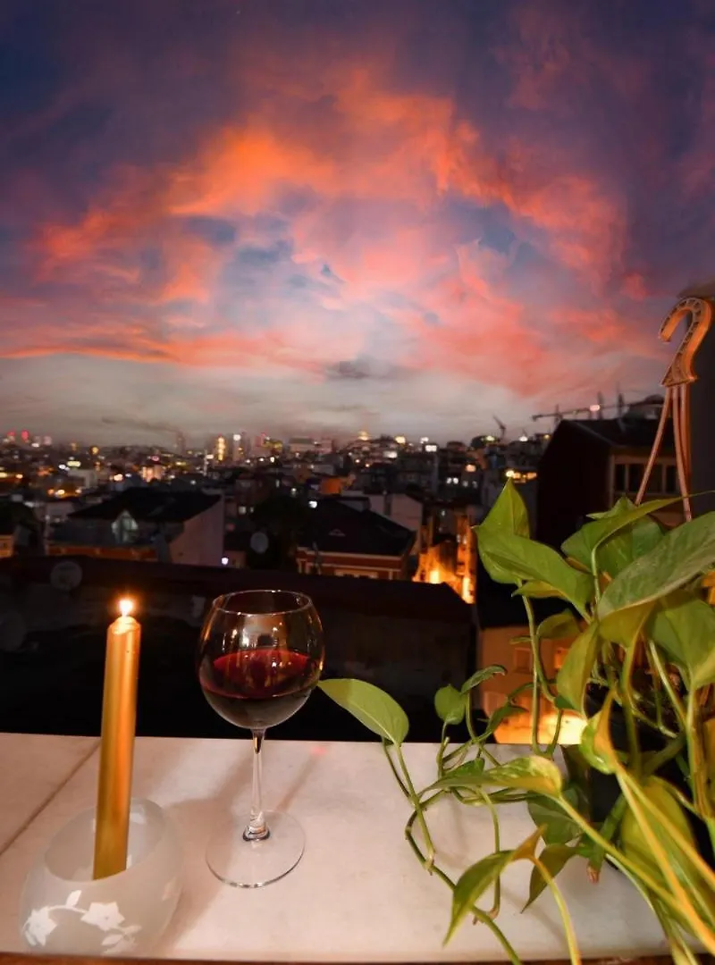 Historical Levantine Flat @Heart Of Taksim Istanbul 0*,