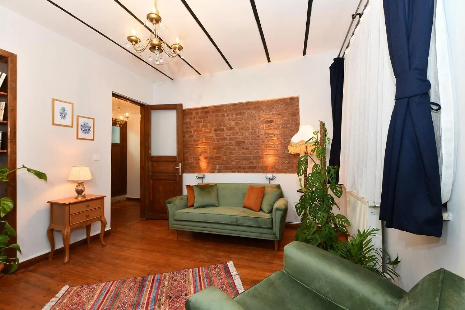 Historical Levantine Flat @Heart Of Taksim Istanbul Turkey